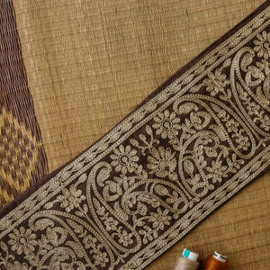 Brown Gold Paisley Embroidered Trim,Indian Kashmiri Embroidered Border,Brown Gold Paisley Lace,Broad Saree Border,Price/mtr