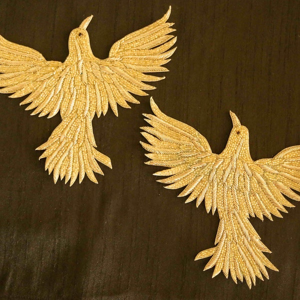 Patch brodé Light Gold Dove, applique d’oiseau brodée à la main, patch d’oiseau Boho Peace, patch en denim de costume, patch à coudre sur bricolage