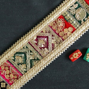 Bordura ricamata patchwork boho: pizzo in tessuto indiano riciclato fatto a mano, bordo per sari Khichdi