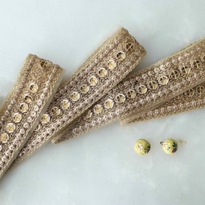Beige Gold Net Embroidered Trim, Ecru Sequin Lace, Indian Fabric Saree Border, インド刺繍リボン