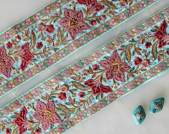 ブルーピンクの花柄刺繍トリム、パウダーブルーのレース、インド生地のサリーボーダー