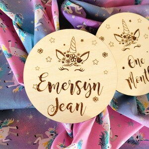 Cartes d'étape personnalisées en bois pour bébé Licorne