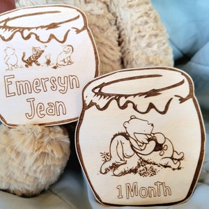Cartes d'étape personnalisées classiques en bois pour bébé Winnie l'ourson