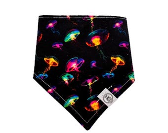 Summer Pet Bandana – Reversible Snap-On Dog & Cat Scarf | Jellyfish