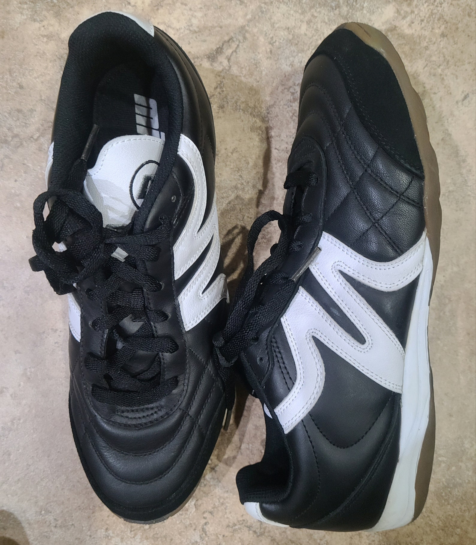 Mitre Indoor Soccer shoes male size 11 almost new | Etsy