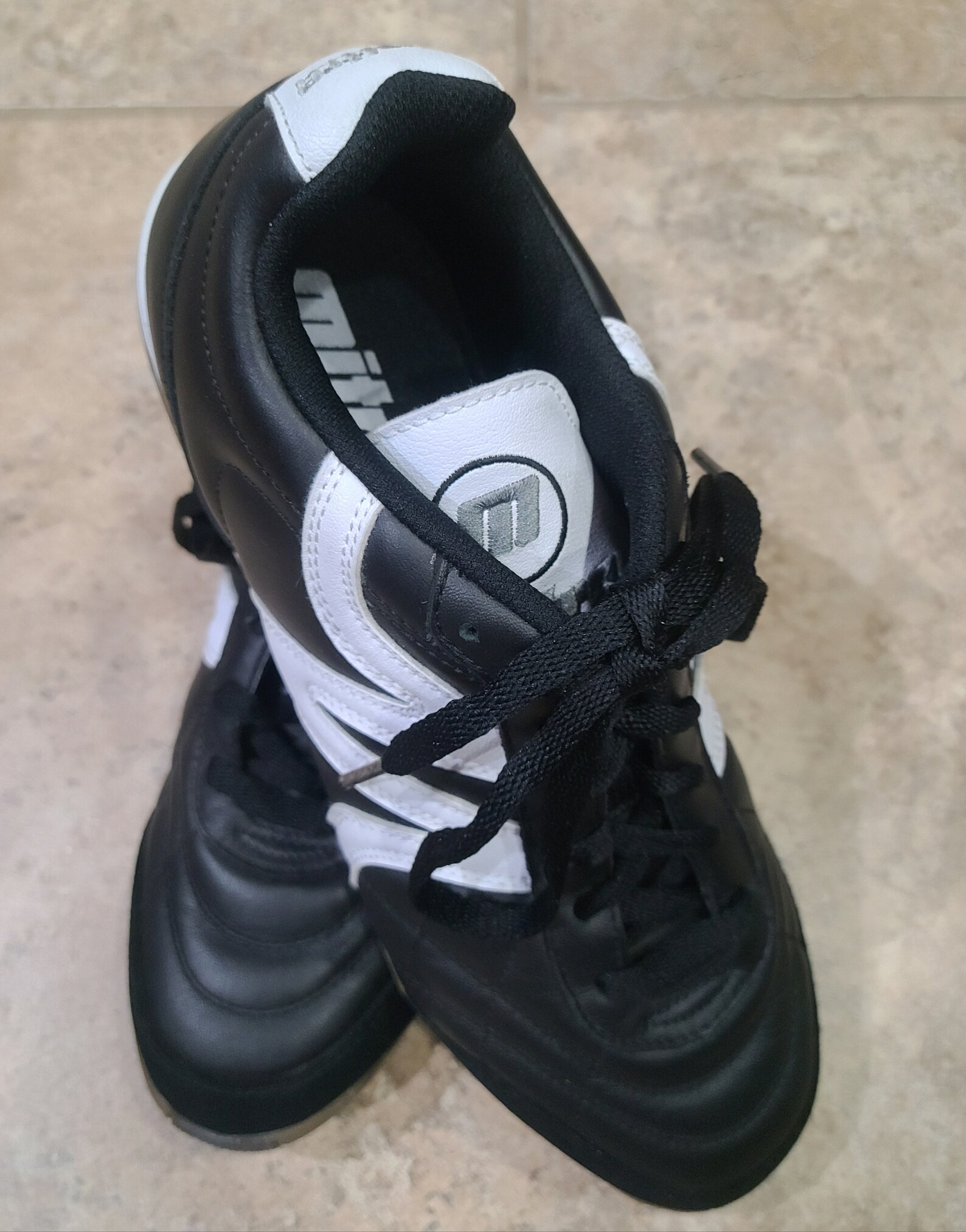 mitre indoor soccer shoes