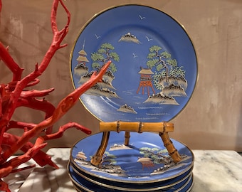 Platos japoneses Moriage “Pagoda” (Juego de 6) / 19 cm de diámetro / Azul cobalto / Pintados a mano • Estilo Kutani, mediados de siglo, Japón / Borde dorado para postre/ensalada