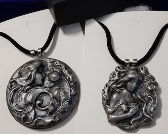 Hemelse godin ketting silhouet van goddelijke vrouwelijke godheid maangodin sieraden en geschenken