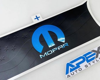 Calcomanía divisora de luz trasera Dodge Challenger de 3 capas - Logotipo MOPAR (varios estilos)