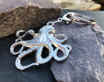Llavero de pulpo steampunk: Gran dije de pulpo en un anillo dividido de acero inoxidable de alta calidad, dije de kraken, dije de hidra, llavero steampunk.