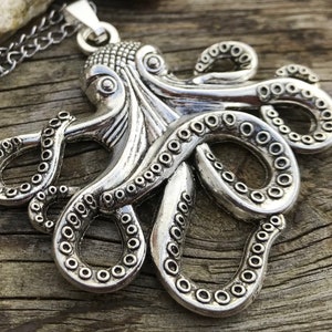 Octopus Pendant Necklace, Steampunk Necklace, Octopus Necklace, Octopus Jewellery, Hydra Pendant, Goth Jewellery