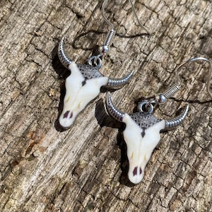 Emaille Kuh-Schädelohrringe: Azteken Detail Cowgirl Schmuck, vintage und Western Ohrringe,