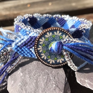 Blue beaded bracelet, Celtic knot bracelet, boho hippy bracelet, sea turtle bangle, festival bracelet, blue friendship bracelet,