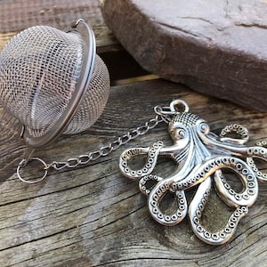 Steampunk Octopus Tea Infuser, hydra tea infuser ball, Mulled wine infuser, Herb infuser ball, gothic horror themed