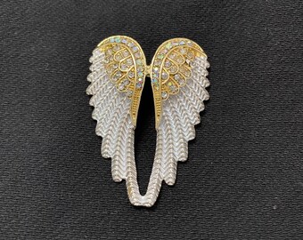 Metal Color: Rose Gold Color Harva Brooches Mix Crystal Rhinestone Nurse Angel Wings Retractable ID Badge Holder Reel Metal Color: Rose Gold Color Harva Brooches Mix Crystal Rhinestone Nurse Angel Wings Retractable ID Badge Holder Reel