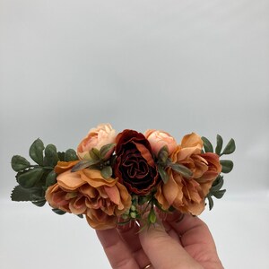 Fall colors and greenery hair comb. image 3