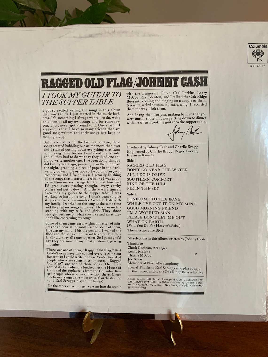 Johnny Cash Ragged Old Flag Vintage Vinyl Record NM 1974 Etsy Johnny Cash Ragged Old Flag Vintage Vinyl Record NM 1974 Etsy