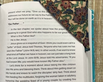 Fabric Corner Bookmark: Handmade Cotton Book Accessory