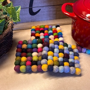 Wool Felt Ball Trivet, Felted Trivet, Felted Potholder, Kitchen Decor, Trivet, Gift Idea, Hot Pad