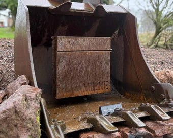 Bespoke Custom-Built Wall mount Cor-ten steel mailbox | Modern personalizable Corten PostBox | Unique personalized Mail Box