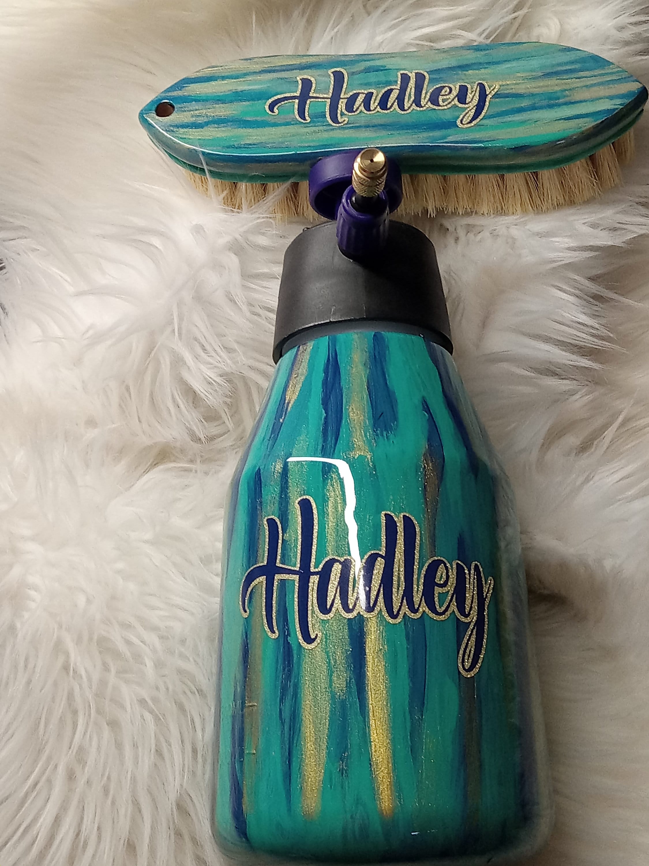 Custom Pig Sprayer Gift Set, Pick Your own Colors, Hand Painted Livestock Sprayer, Custom Pig Brush, Livestock Show Prize, State Fair Award