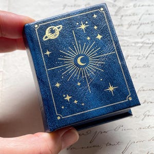 Livre magique lunatique boîte à bagues livre croissant de lune livre boîte cadeau livre vintage boîte porte-bagues histoire d'amour livre miniature porte-bagues