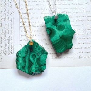 Malachite Necklace Chunky Malachite Stone Pendant Polished Green Malachite gemstone jewellery Gift for Mother Birthday Wife Anniversary gift
