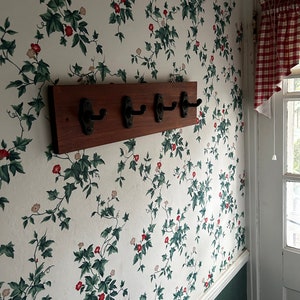 Traditional Coat/Hat Rack
