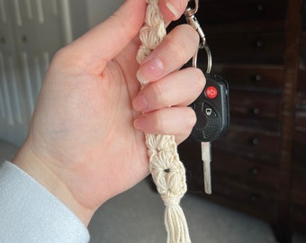 Crochet Robin Keychain - Custom Color