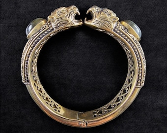 Regal Tiger Brass Bangle – Handmade Tribal Bracelet with Labradorite Stones
