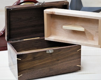Walnut keepsake box, jewel box