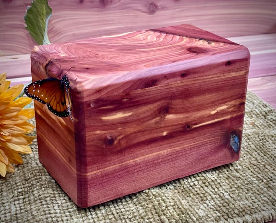 Wooden pet urn, aromatic red cedar, medium