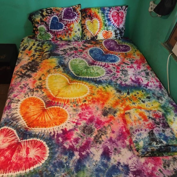 Custom Heart tie dye sheet set