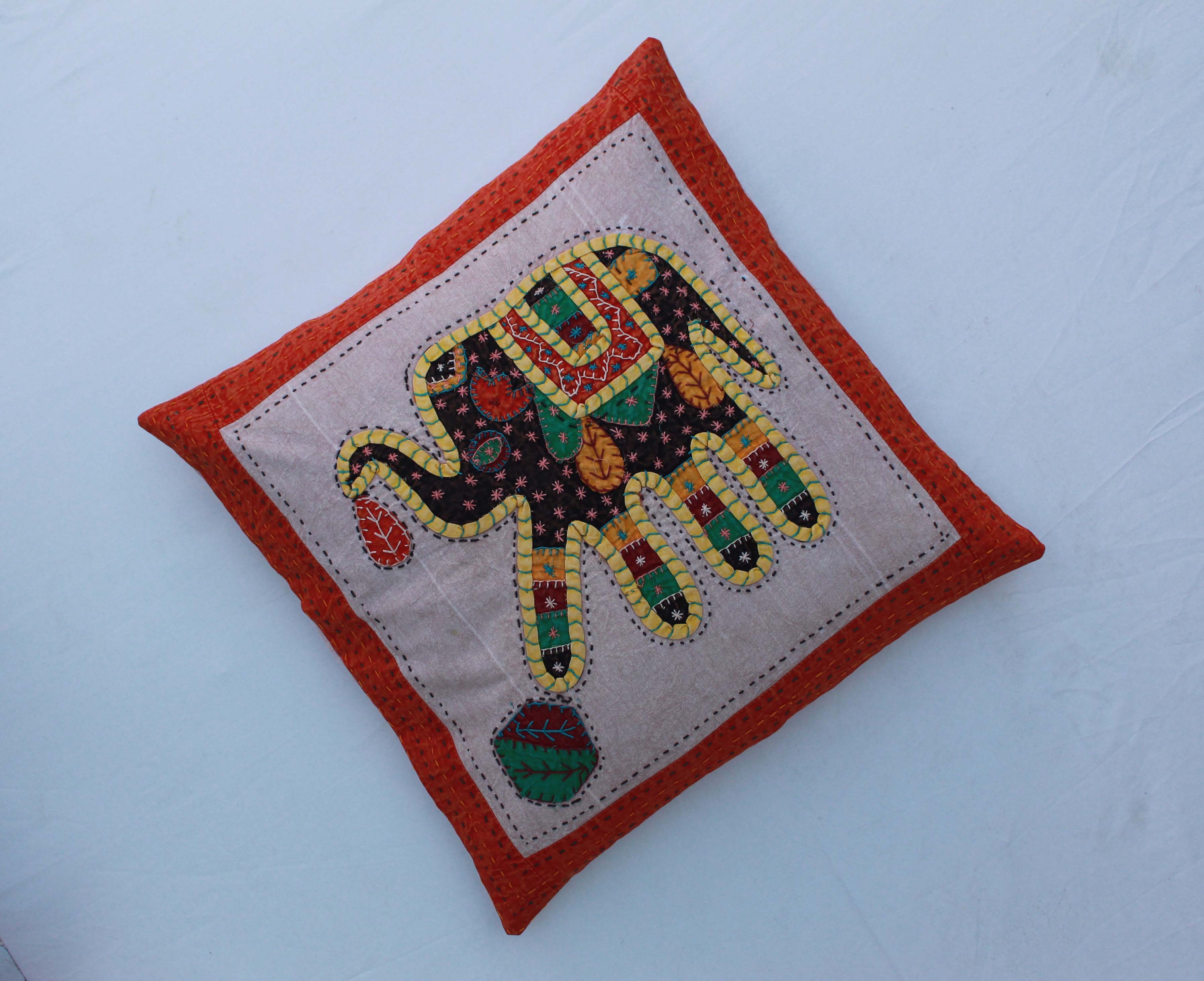 Federa Per Cuscino In Seta Fatta A Mano – Ruwado, Magenta Elefante, 40x40 Cm, Artigianato Indiano