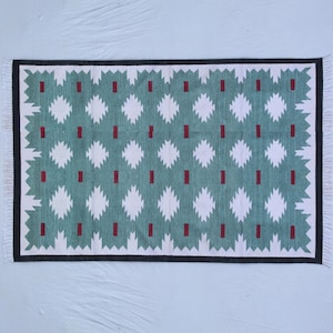 Tappeto fatto a mano in cotone verde e bianco di dimensioni multiple - Tappeto a tessitura piatta in cotone di alta qualità tessuto a mano