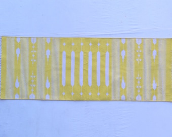 Alfombra Kilim reversible de algodón a rayas modernas, de varios tamaños, amarillas y blancas, tejida a mano y de tejido plano.