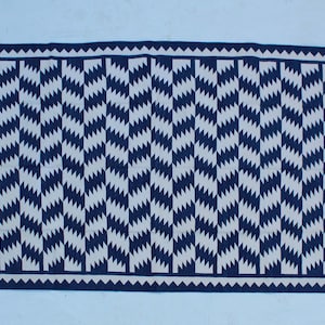 5x8 Handwoven Traditional Rug - Blue And White Zig Zag Area Eco Friendly Rug For Home Decor