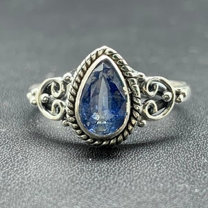 Bague en argent sterling cyanite bleue : pierre précieuse solitaire curative