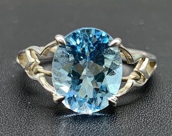 Handmade Swiss Blue Topaz Sterling Silver Solitaire Ring, US Size 7