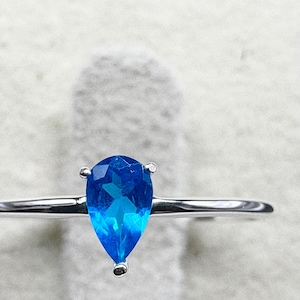 Natural Neon Blue Apatite Dainty Ring, Minimalist look, Christmas Day, Perfect Gifts For Her, Silver Ring. Healing Gemstone