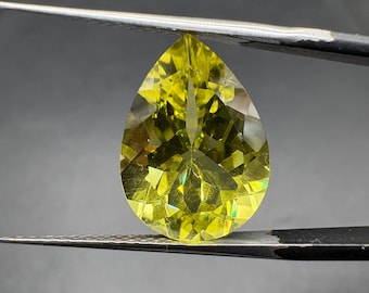 Natural Green Gold Quartz Pears Crystal For Jewelry Making 10.37 TCW