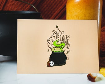 Gruselige Jahreszeit Postkarte | Halloween Saisonales Schreibpapier | Niedliche Witchy Karte | Ästhetische Brieffreundschaft Snail Mail | Kunstdruck | Kräuterhexe