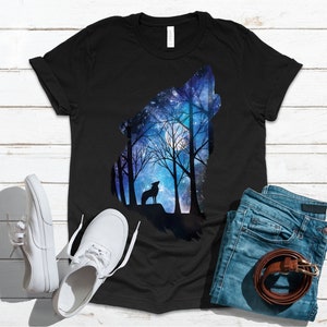 Ylande vid månen Vargskjorta, Galaxy Wolf T-shirt, Vargskjorta för herrar, Vargskjorta för kvinnor, Djurälskare