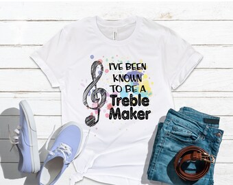 私はトレブルメーカーとして知られていますシャツ、面白い音楽Tシャツ、音楽ダジャレシャツ、女性用音楽シャツ、音楽愛好家へのギフト