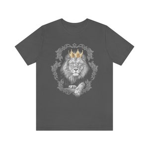 Löwe König T-Shirt, Krone Shirt, König Shirt für ihn, schwarz-weißer Löwe mit Krone Shirt Asphalt