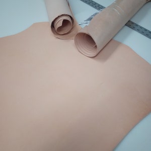Veg Tanned Cowhide Leather: Full Grain Natural European 7/9 Oz