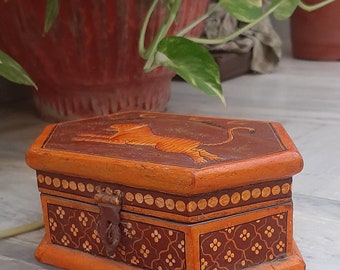 Vintage Style wooden Box/Hand Painted Tiger Storage Box/Beautiful Jewelry Box/Home Decor/Traditional Trinket Storage Box/Indian Small Box