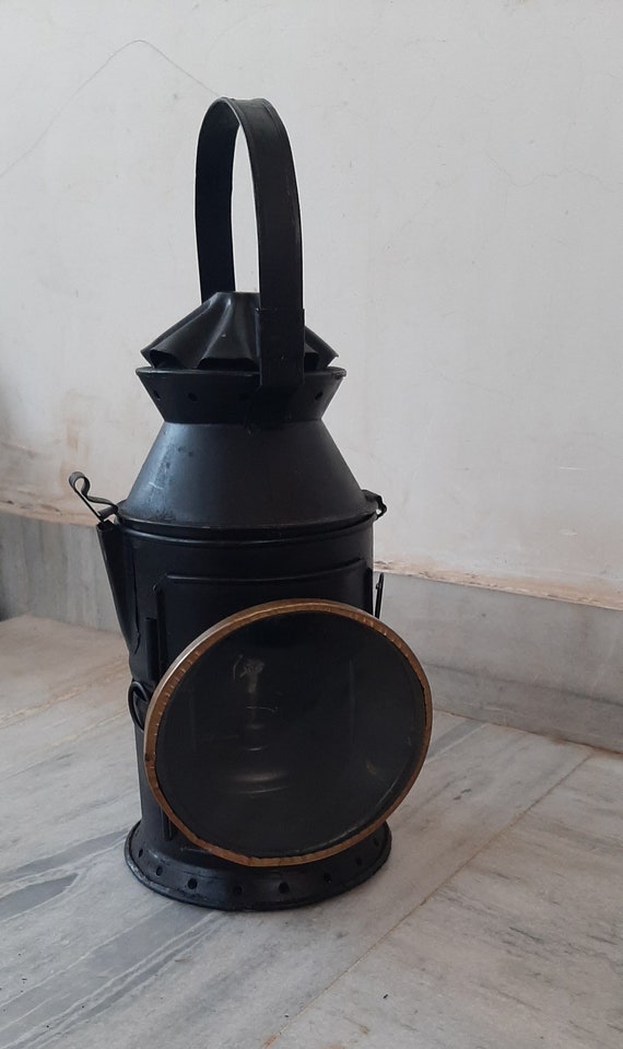 Antique railway lamp online
