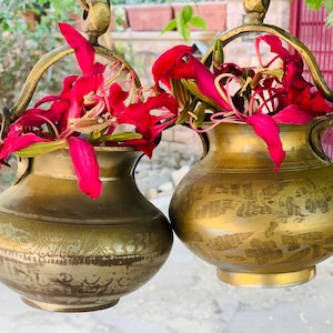 Brass Hanging Pot Home Decor 3.5 Inch Height /Classic Accent Piece for Home & Garden/Beautiful Brass Pot/Handcrafted Brass Set of 2