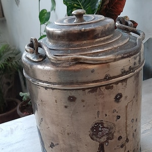 Antique Old Brass Milk Pot/Brass Kitchen Oil Container/Brass Ghee pot/Collectible Brass Box/Brass Milk Canister/Indian Home Decor Brass Jar